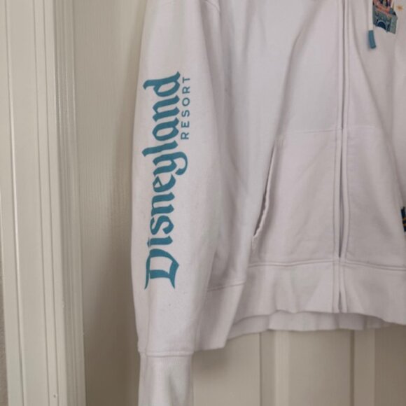 Disneyland Zippered Hoodie Cinderella's Castle, EUC! Size Large. - Picture 6 of 6